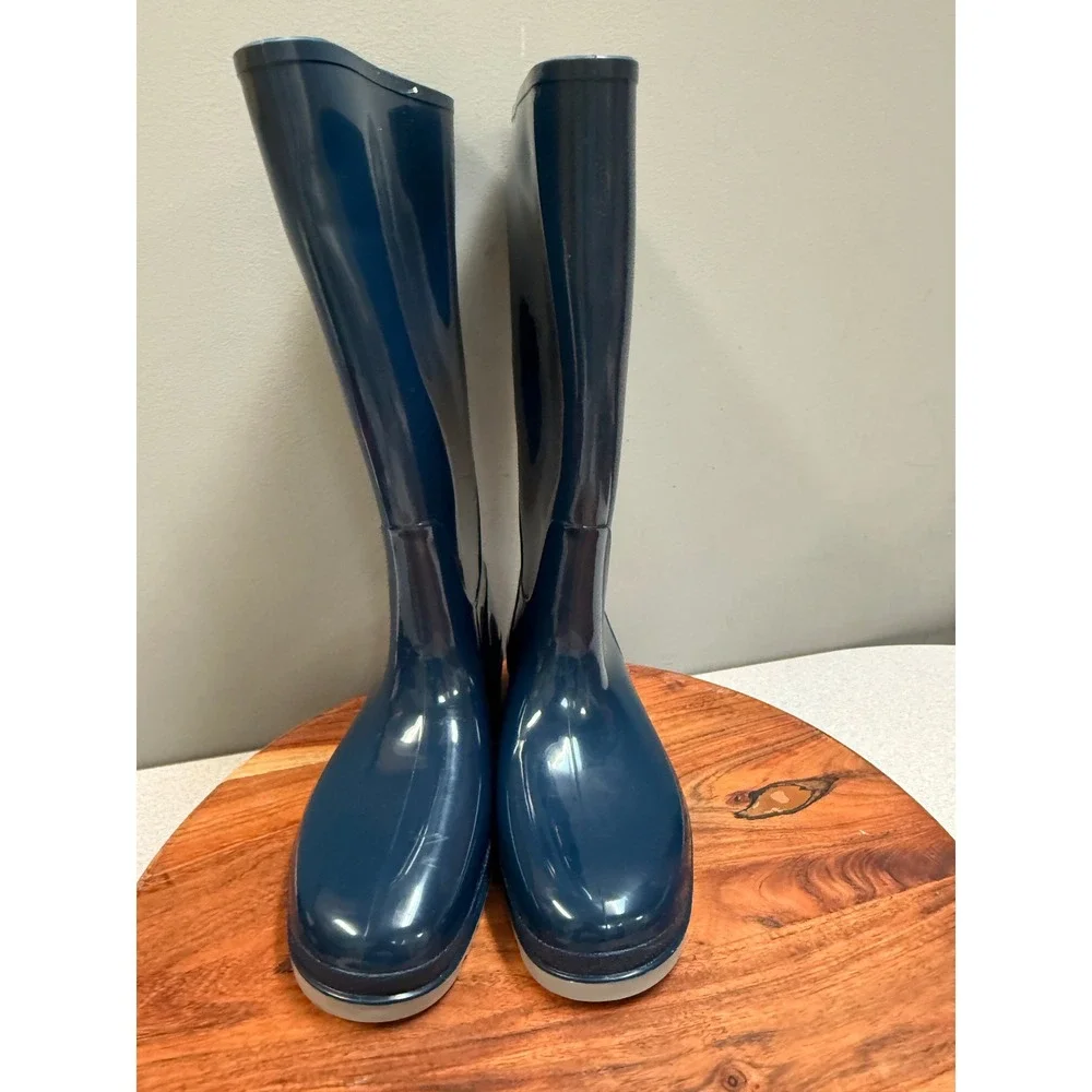 Tingley rubber rain
